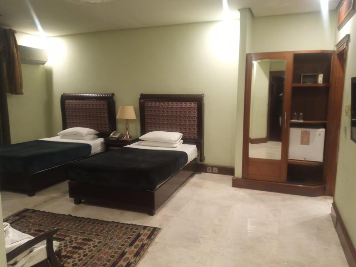 Regency Inn Hotel Lahaur Zewnętrze zdjęcie