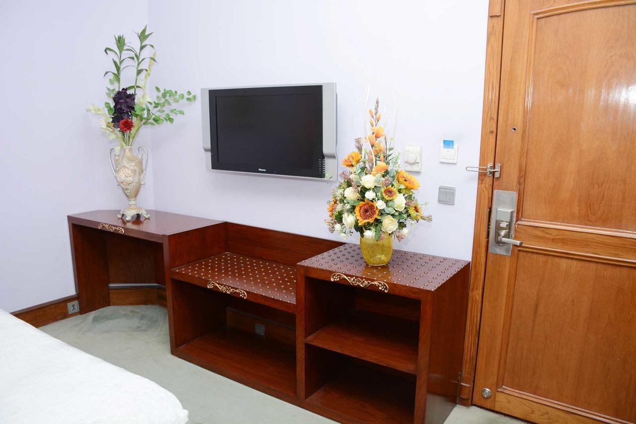 Regency Inn Hotel Lahaur Zewnętrze zdjęcie