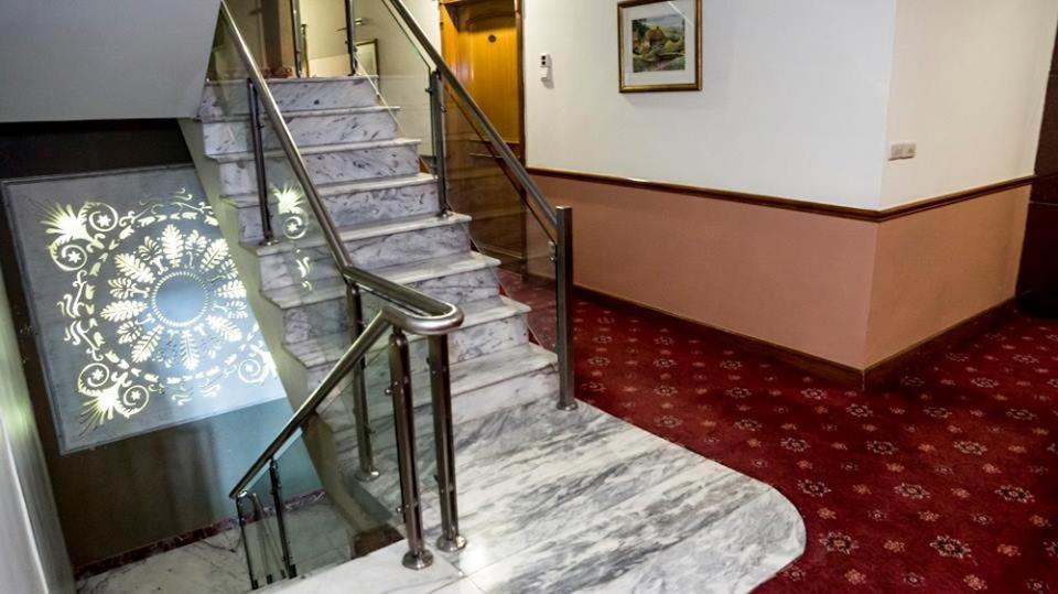 Regency Inn Hotel Lahaur Zewnętrze zdjęcie