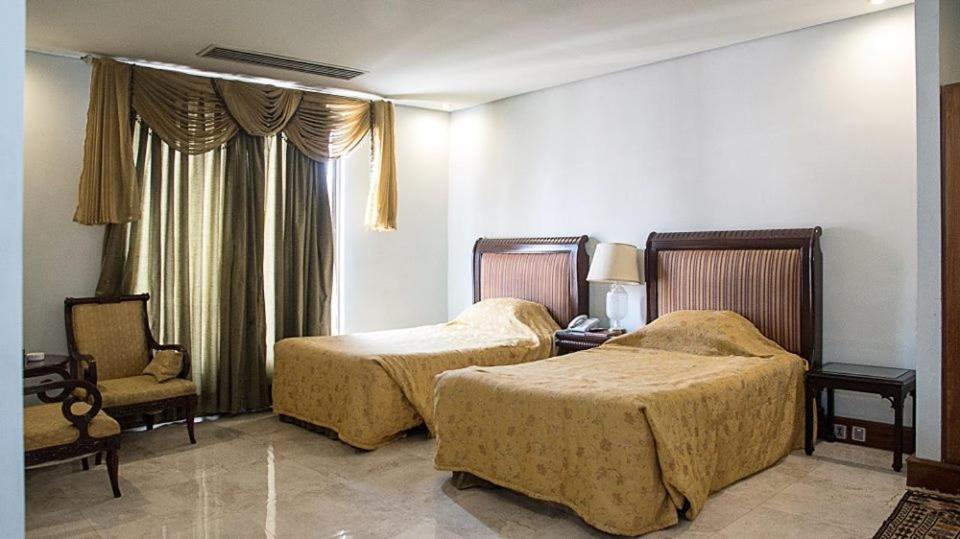 Regency Inn Hotel Lahaur Zewnętrze zdjęcie